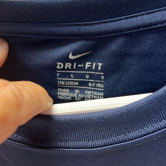 Nike T-shirt - Picture 4 of 7